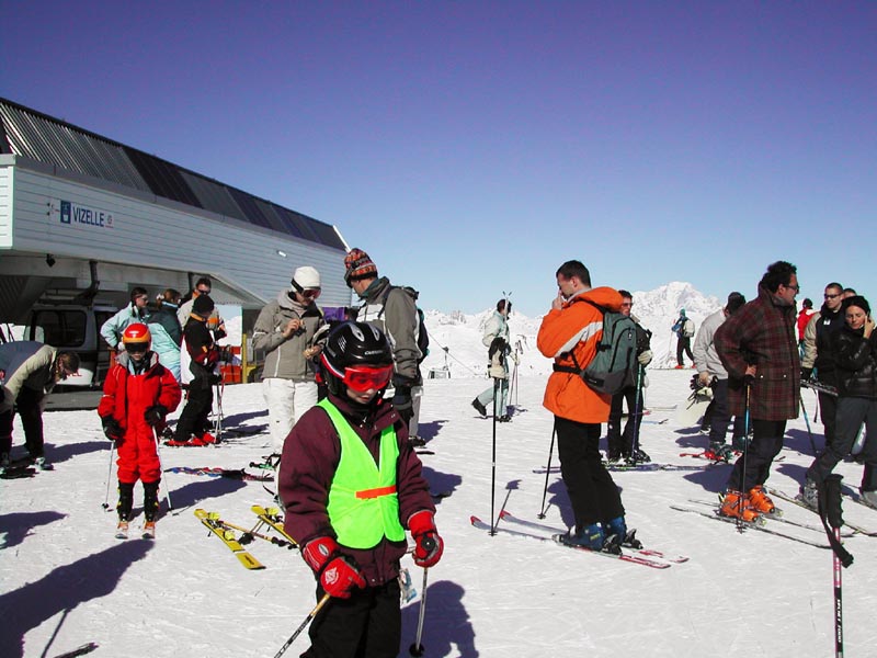 0302 1314 skiing 